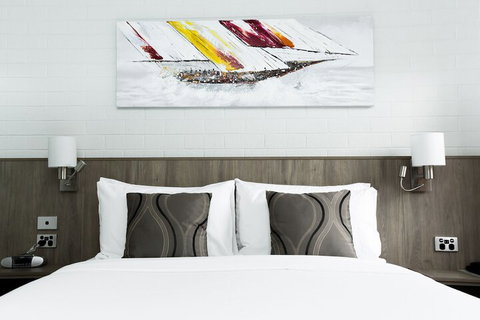 Bay Hotel Apartments - New Castle Holiday 5