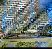 Mantra Broadbeach on the Park - New Castle Holiday