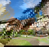 Grand Mercure The Hills Lodge - New Castle Holiday