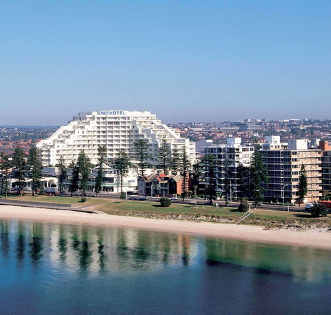 Novotel Sydney Brighton Beach - New Castle Holiday 1