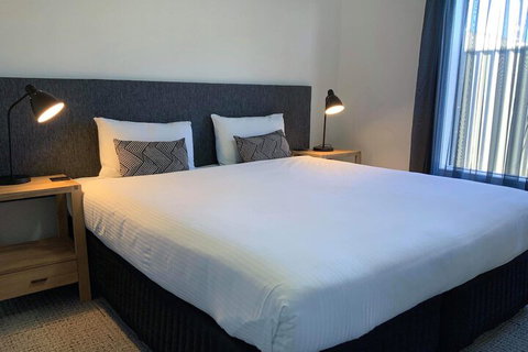 Quest Sale - New Castle Holiday 3