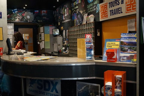 Maze Backpackers - New Castle Holiday 4