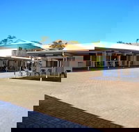 Cascade Motel In Townsville - New Castle Holiday