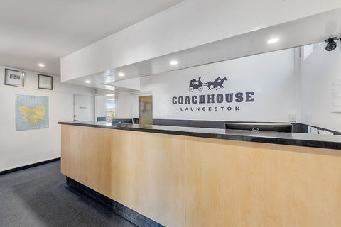 Coach House Launceston - New Castle Holiday 3