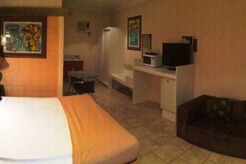 Aspect Central - New Castle Holiday 6