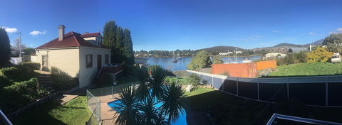 Waterfront Lodge Motel - New Castle Holiday 2