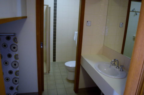 Bakery Hill Motel - New Castle Holiday 3