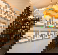 Glenferrie Lodge - New Castle Holiday