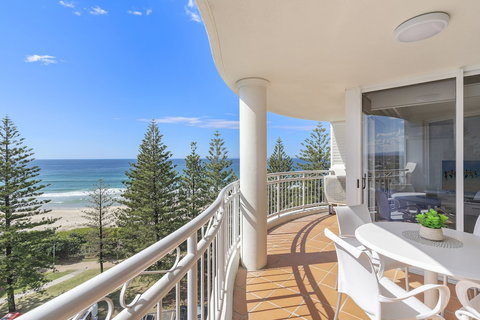Burleigh Mediterranean Resort - New Castle Holiday 3