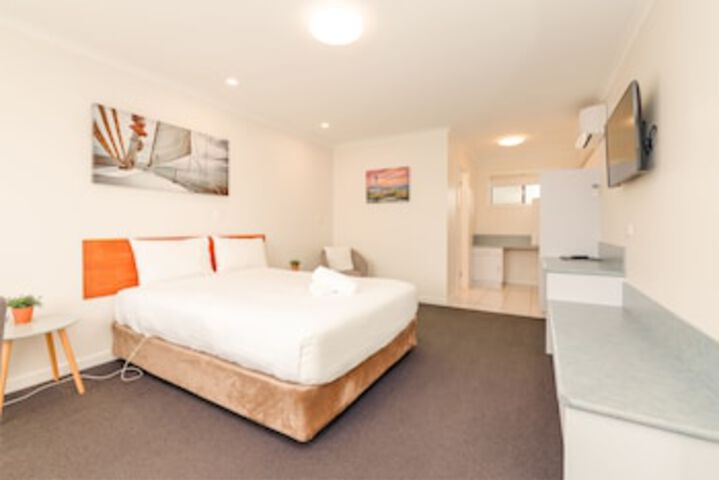 Leith TAS New Castle Holiday