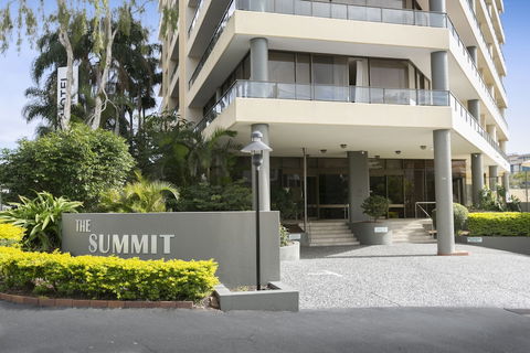 The Summit Apartments - New Castle Holiday 3