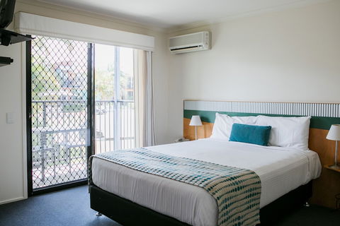 Noosa Lakes Resort - New Castle Holiday 5