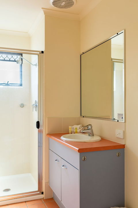 Noosa Lakes Resort - New Castle Holiday 6