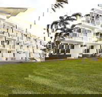 Daydream Island Resort - New Castle Holiday