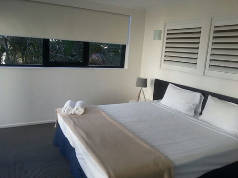 Broadbeach Travel Inn Apartments - New Castle Holiday 5