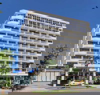 Acacia Court Hotel - New Castle Holiday