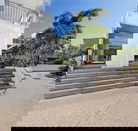 Airlie Beach Hotel - New Castle Holiday