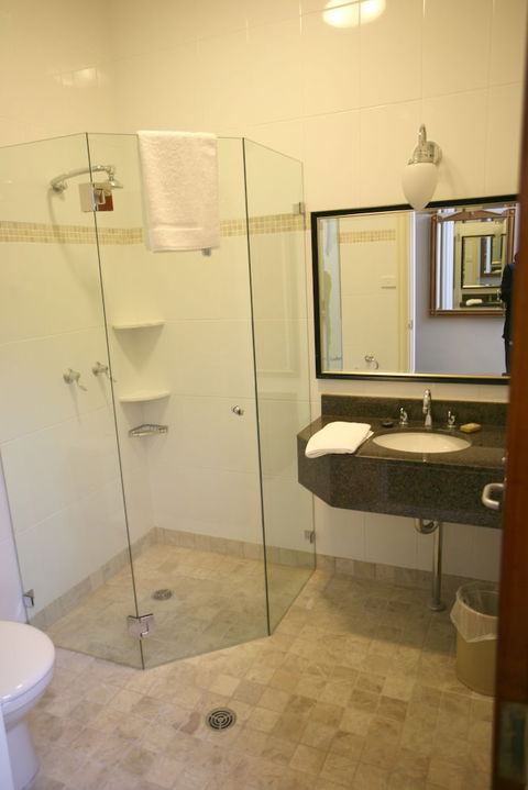 Darcys Hotel At Homebush - New Castle Holiday 6