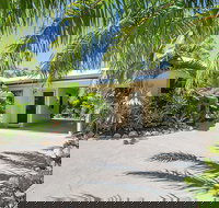 Kewarra Beach Retreat 1 - New Castle Holiday