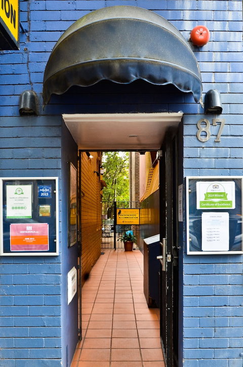 Blue Parrot Backpackers - New Castle Holiday 0