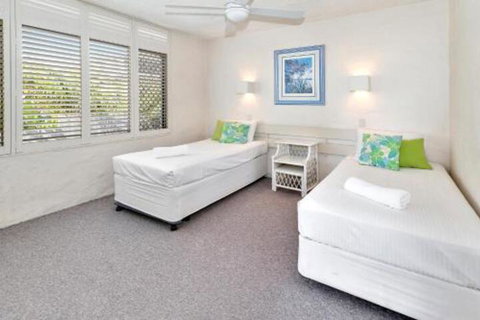 Warroo - New Castle Holiday 0