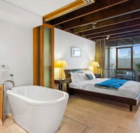 James Street Warehouse - New Castle Holiday