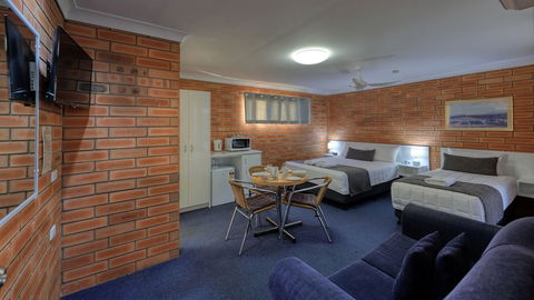 Gunsynd Motor Inn - New Castle Holiday 2