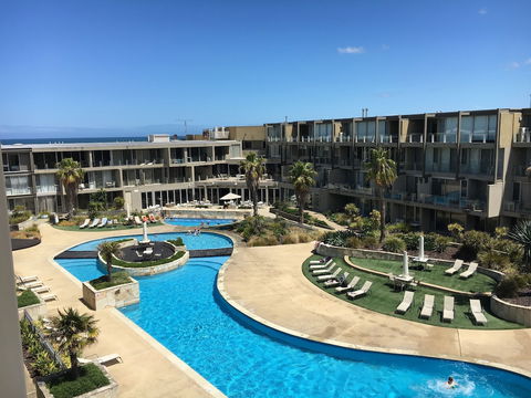 Onshore Torquay - New Castle Holiday 0