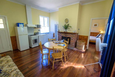 Lewana Cottages - New Castle Holiday 7