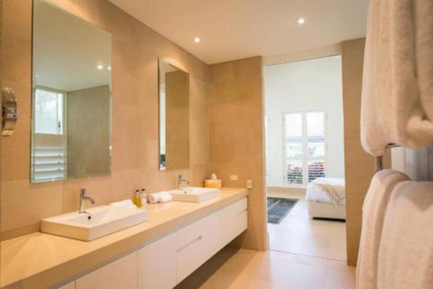 Karaka - New Castle Holiday 6