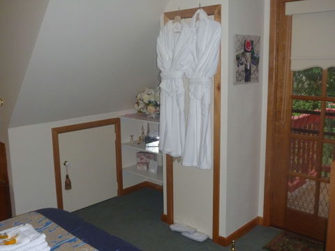Mountain Lodge - New Castle Holiday 4