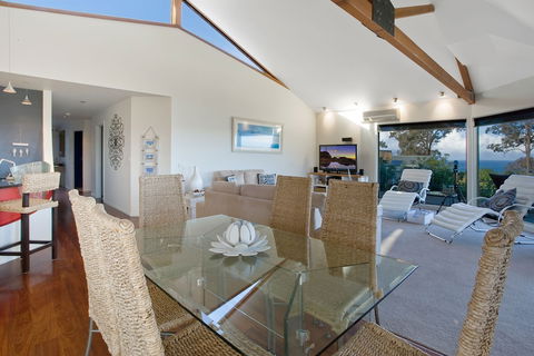 Pure Indulgence - New Castle Holiday 3