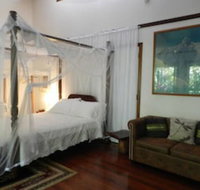 Oskars Rainforest Retreat - New Castle Holiday