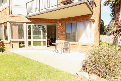 Pelican Waters - New Castle Holiday 0