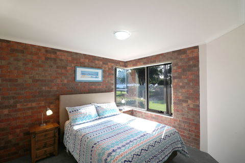 Pelican Waters - New Castle Holiday 1