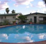 Starline Motor Inn - New Castle Holiday