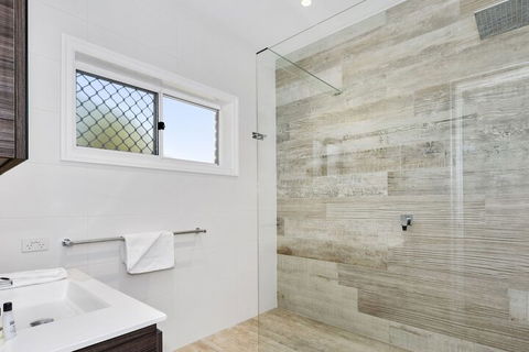 Fairlight Tweed Coast Holidays  - New Castle Holiday 4