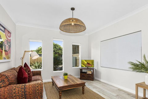 Fairlight Tweed Coast Holidays  - New Castle Holiday 1