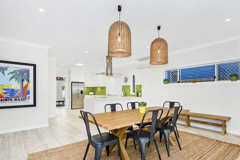 Fairlight Tweed Coast Holidays  - New Castle Holiday 3