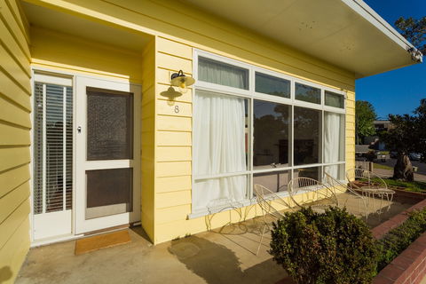 The 50's Beach House - New Castle Holiday 0