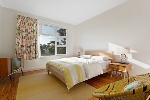 The 50's Beach House - New Castle Holiday 5