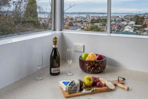 City Lights - New Castle Holiday 0