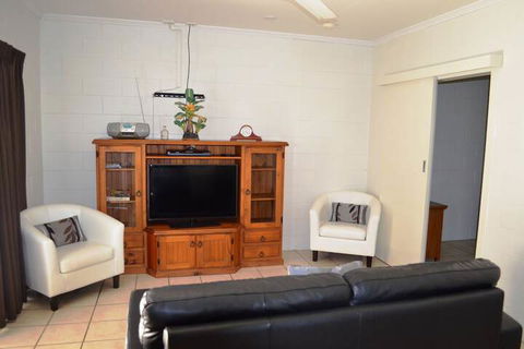 Kurrimine Beach Huts - New Castle Holiday 7