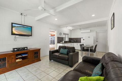 Kurrimine Beach Huts - New Castle Holiday 5