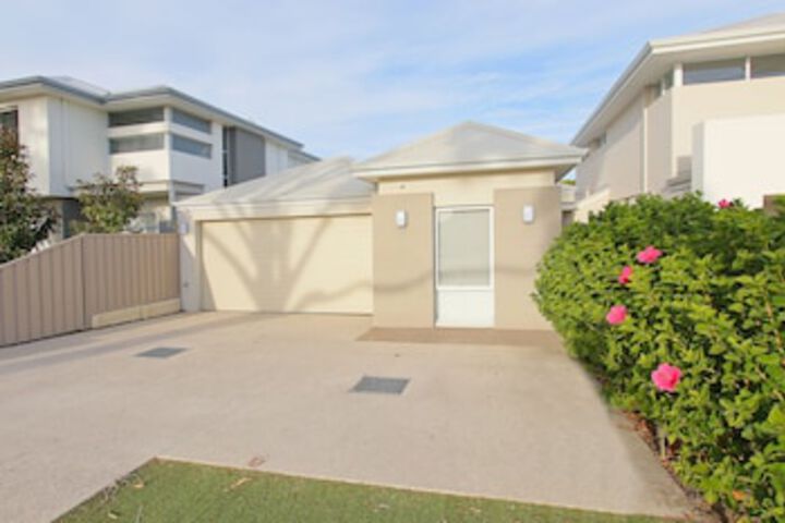 Alfred Cove WA New Castle Holiday