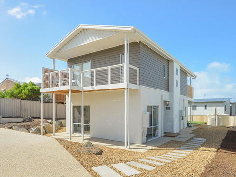 Boomer Beach Retreat Pet Friendly WiFi - New Castle Holiday 1