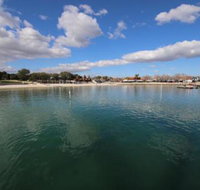 Perth Beachside Holiday House - New Castle Holiday