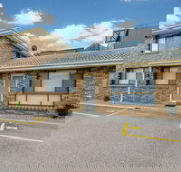 Hybiscus Waterfront Apartments - New Castle Holiday