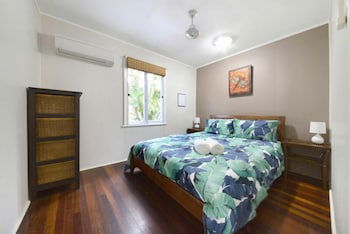 Airlie Getaway - Views - New Castle Holiday 2