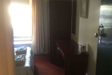 Ross Hotel - New Castle Holiday 1